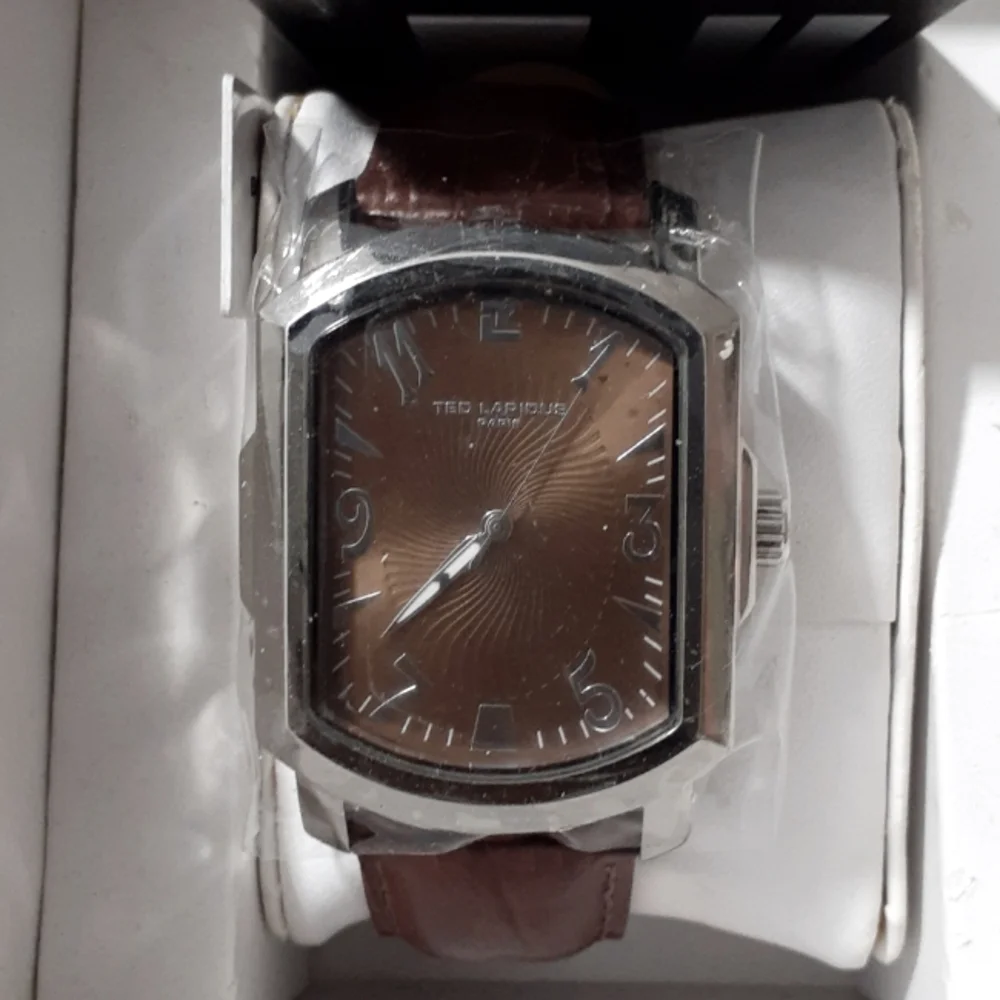 TED LAPIDUS WATCH NWT PARIS